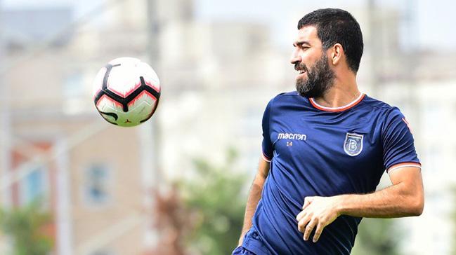 Antalyaspor mana hazrlanan Medipol Baakehir'de Arda Turan takmla alt