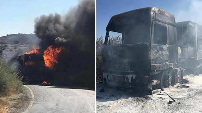 Seyir halindeki TIR alev alev yanarak bu hale geldi