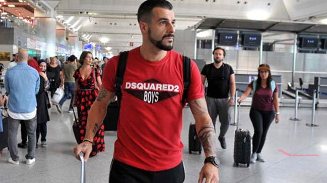 Negredo, Al Nasr'a gitti