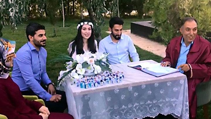 Diyarbakr'da bir nikah memuru olunun nikahn kyarken ok heyecanland 