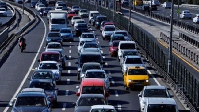 stanbul'da baz yollar trafie kapatlacak