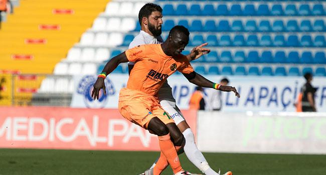 Aytemiz Alanyaspor, Kasmpaa'y deplasmanda devirdi