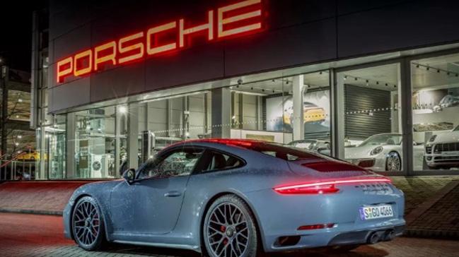 Alman Porsche, dizel otomobil retmeyi durduracak 