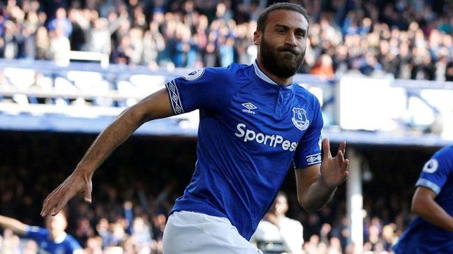 Cenk Tosun Premier Lig'de bu sezon ilk goln att