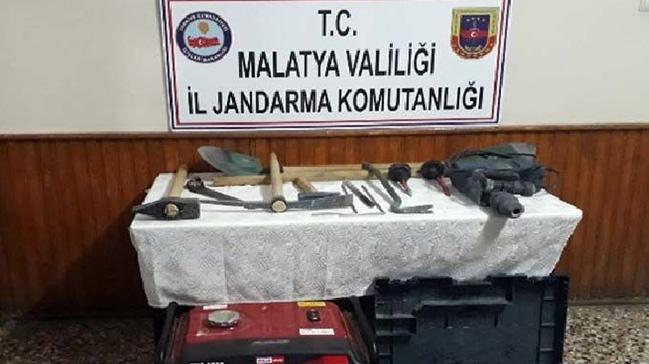 Malatya'da kaak kaz yapan 3 kii sust yakaland