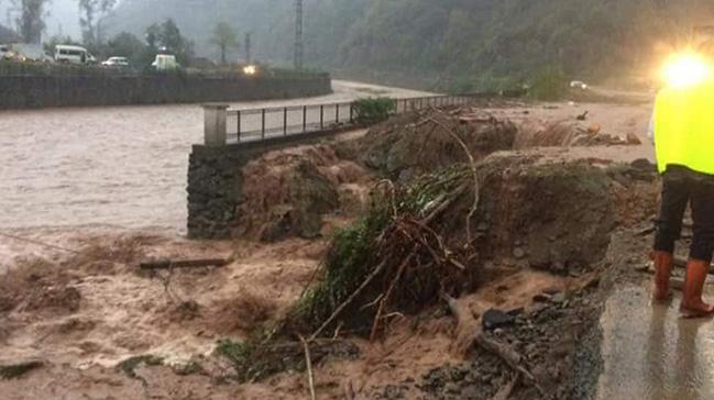 Trabzon'da iddetli saanak nedeniyle heyelan ve su basknlar yaand