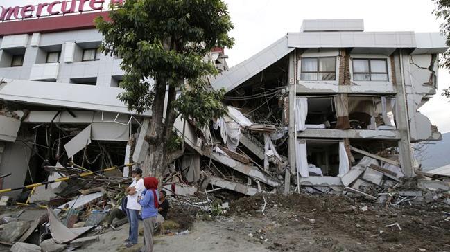 Endonezya'daki deprem ve tsunamide l says 1558e kt