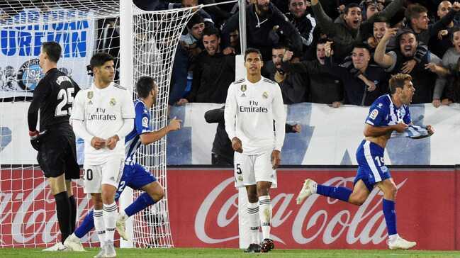 Real Madrid 90+5'te yedii golle deplasmanda Alaves'e 1-0 malup oldu