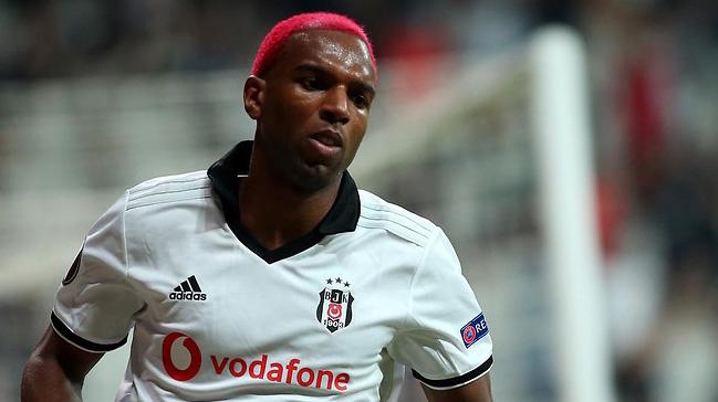 Ryan Babel, Beikta'n yeni szleme konusunda adm atmamas sebebiyle tedirgin