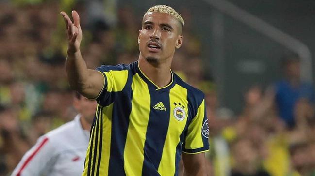 Fenerbahe'de ilk yolcu Nabil Dirar