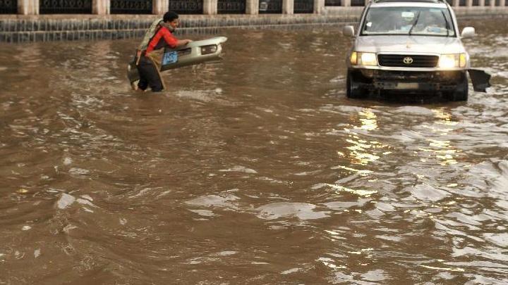 Yemen'de Luban Kasrgas ve sel etkili oluyor