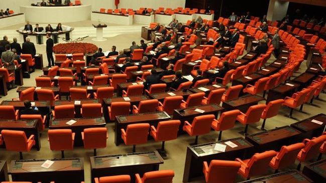 Cumhurbakanl Tezkeresi, TBMM Genel Kurulunda kabul edildi: TSK bir yl daha Lbnan'da