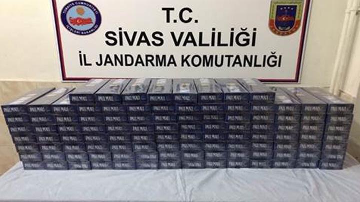Sivas'ta jandarma ekipleri 2 bin 200 paket kaak sigara ele geirildi