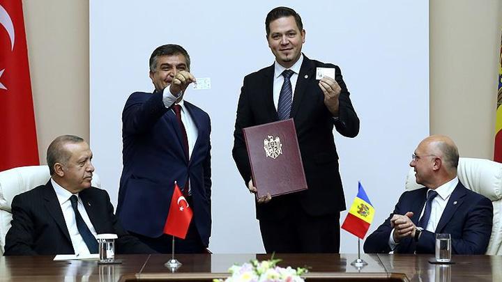 Trkiye ile Moldova arasnda imzalar atld: Kimlikle seyahat dnemi balad