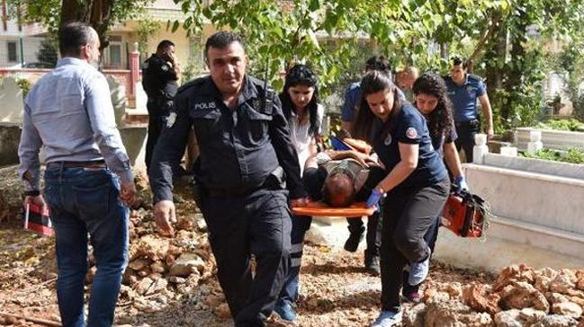 Antalya'da belediye allan mezarlkta intihar giriiminde bulundu