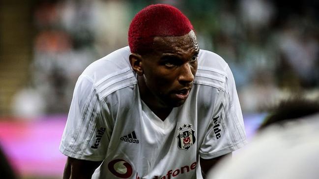 Beikta'la Ryan Babel'in yeni szlemede anlamas zor grnyor