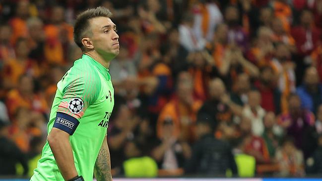 Muslera: Galatasaray'n tarihine getiim iin ok ok mutluyum