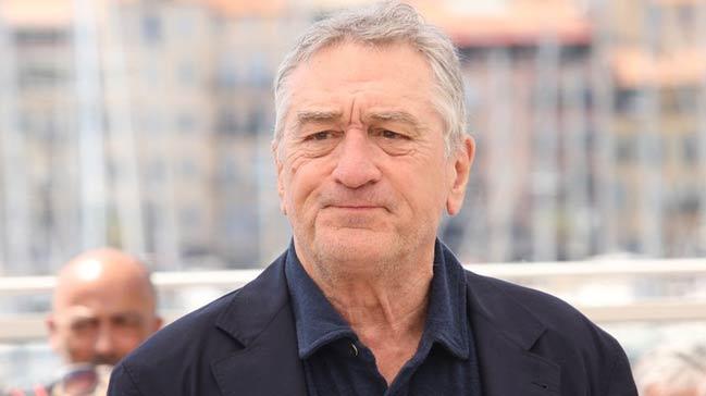 pheli paket, Robert De Niro'nun restoranna gnderildi 