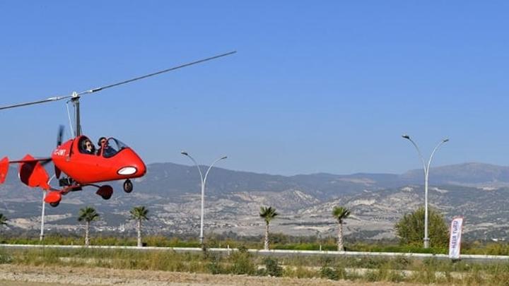 Denizli protokol, Cumhuriyet Bayram dolaysyla al yaplan hava aralaryla uu yapt