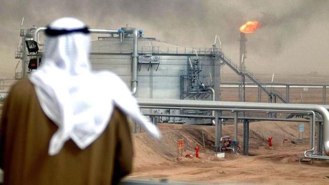 WSJ: Suudi Arabistan OPEC'in dalmasnn olas etkileri zerinde alyor