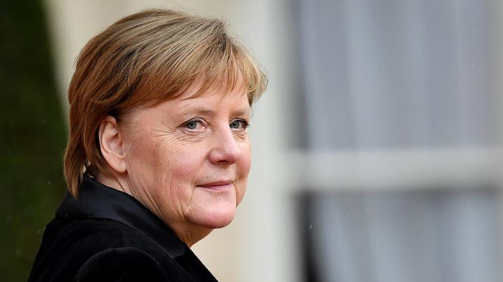 Almanya Babakan Merkel: Gerek bir Avrupa ordusu vizyonu zerinde almalyz