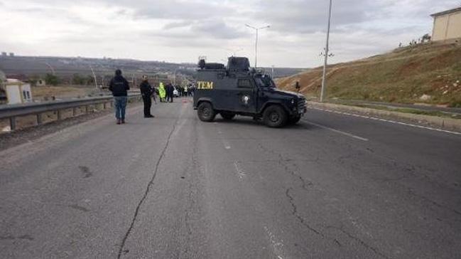 Diyarbakr'da pheli otomobil, fnyeyle patlatld