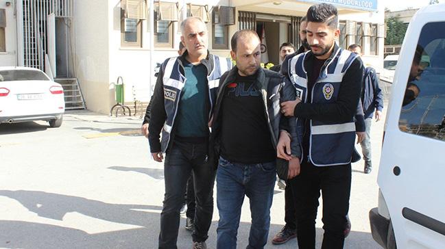 Mersin'de hakknda kesinlemi 30 yl hapis cezas bulunan kii, sahte kimlikle yakaland