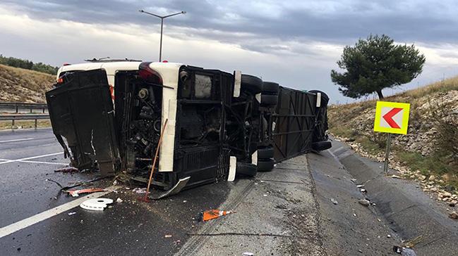 Mersin'de yolcu otobsnn devrildii kazada ar yaralanan kadn yolcu hayatn kaybetti