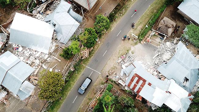 Endonezya'da depremler nedeniyle oluan heyelanlarda 7 kii hayatn kaybetti