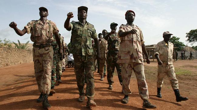 Orta Afrika Cumhuriyeti'nde askerler arasnda kan atmada 3 kii ld