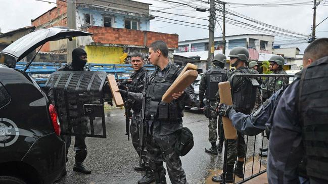 Brezilya ordusu Rio de Janeiro'dan ekiliyor