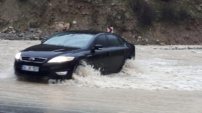 Yksekovada yamur ve kar ya su taknlklarna neden oldu