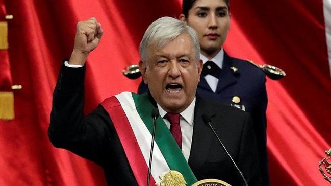 Meksika'nn yeni Devlet Bakan Obrador yemin etti