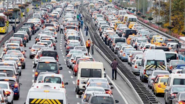 ileri Bakanl stanbulda ehir ii trafiini belediye ile zabtalarna devretmeyi planlyor