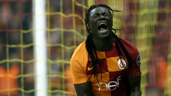 Galatasaray Gomis'i mumla aryor