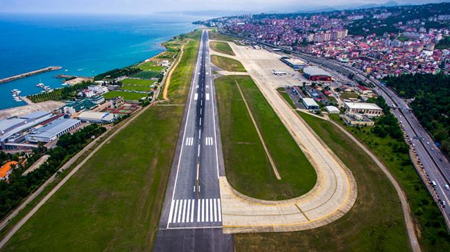 zel uak pilotuna mesajla gelen bomba ihbar aslsz kt