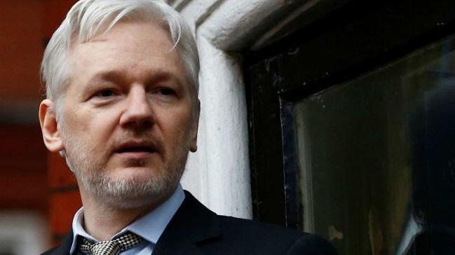 Assange'n avukatndan Ekvador Devlet Bakanna yant