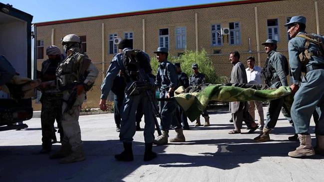 Afganistan'da Taliban saldrs: 8 l