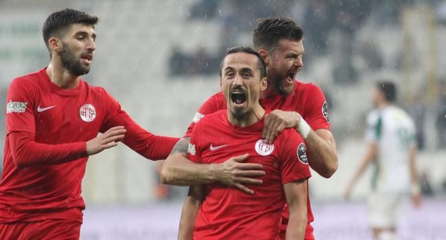 Antalyaspor'un zirve yry