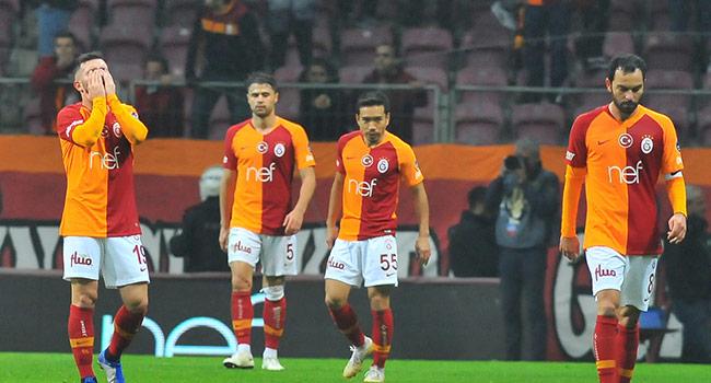Galatasaray'da yollarn ayrlaca isimler belli oldu