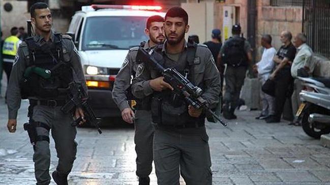 Katil srail askerleri Filistin resmi ajansnn ofisini bast