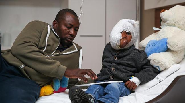 Yznn yars tmrle kapl Somalili ocuk Trkiye'de tedavi edilecek