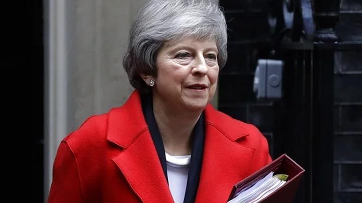 ngiltere Babakan Theresa May: Bir sonraki genel seimlerden nce istifa edeceim