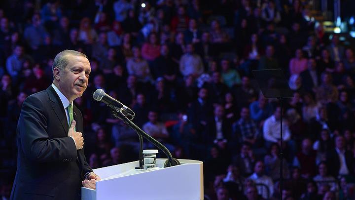 Cumhurbakan Erdoan'dan sert mesaj: Zat yerini koruyor, birileri de onu 