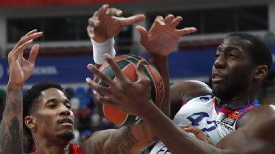 Anadolu Efes deplasmanda CSKA Moskova'ya 102-84 malup oldu