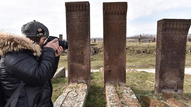 Ahlat' grmek iin 4 bin 200 kilometre yol kat etti