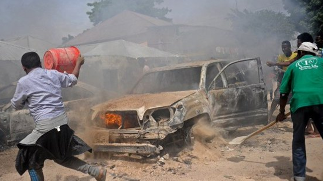 Somalide meydana gelen bombal ara saldrsnda en az 16 kii hayatn kaybetti