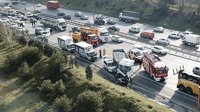 Kamyonun arpt polis ehit oldu