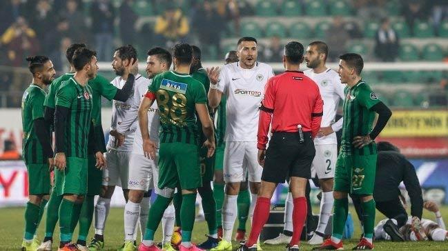 Akhisarspor ile Konyaspor puanlar paylat