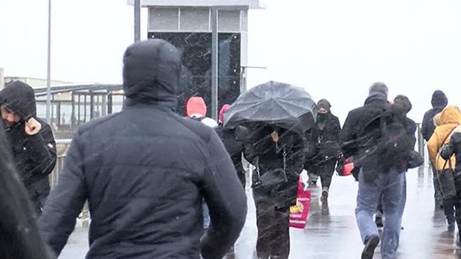 stanbul'da beklenen kar ya balad